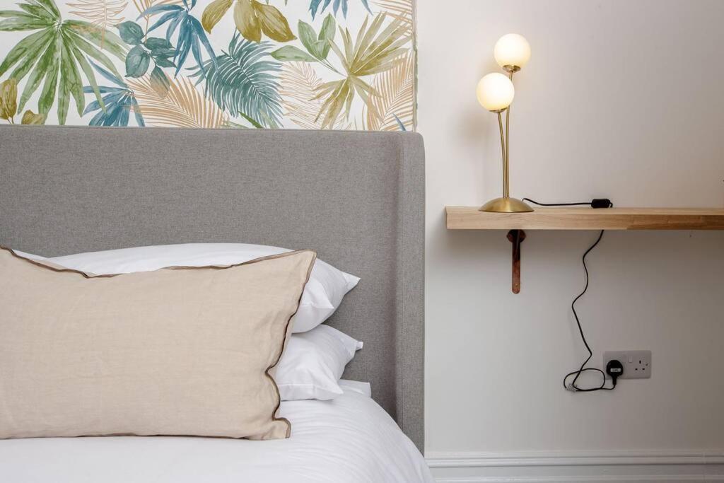 Wilton Flat 1 Highgate, Walford Road, Ross On Wyeアパートメント エクステリア 写真